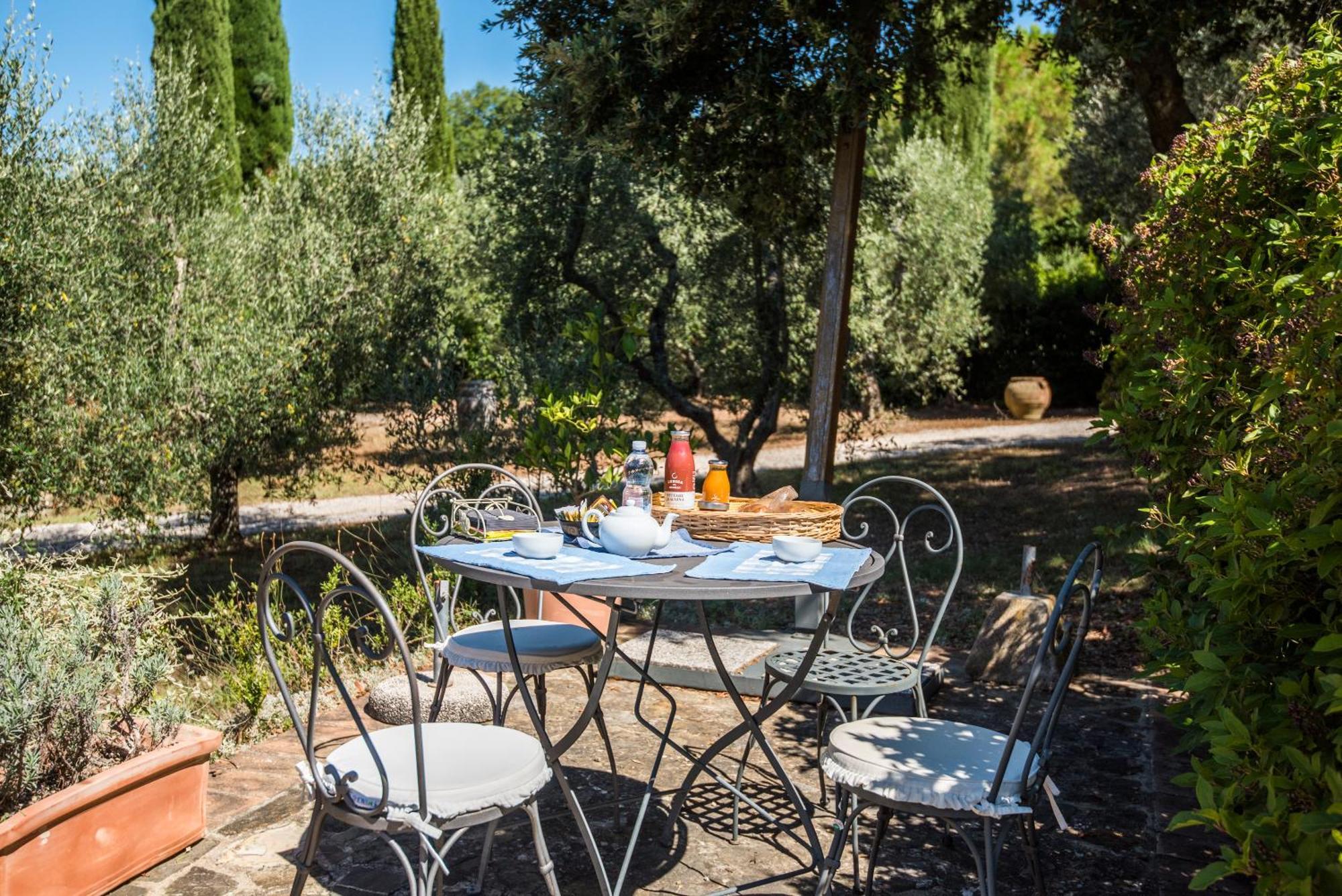 Ginepro Apartment Podere Giardino Монтальчино Экстерьер фото